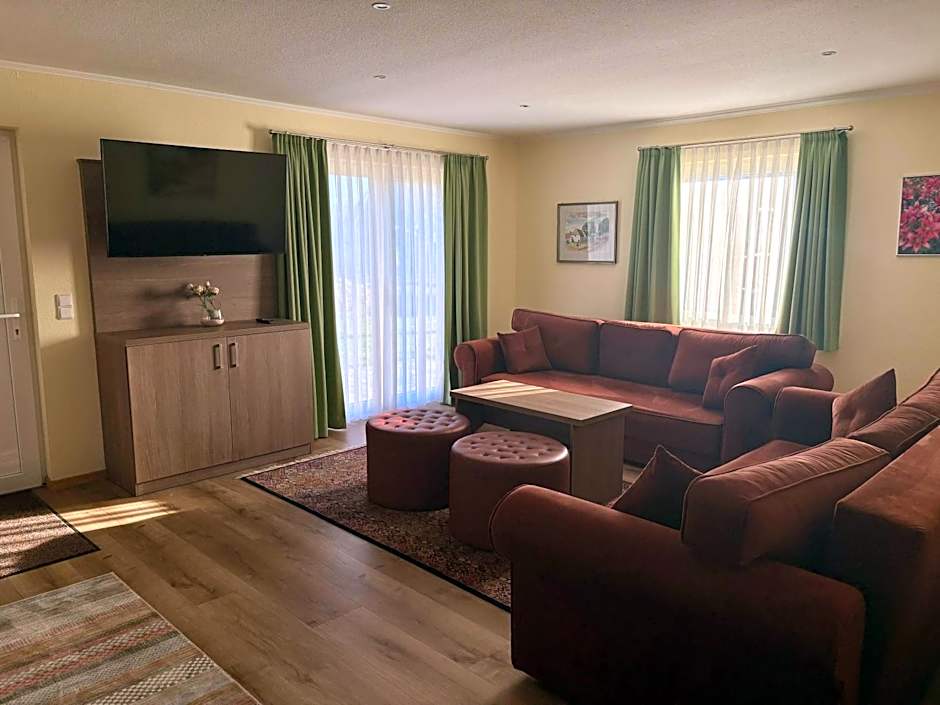 Ellen Hotel