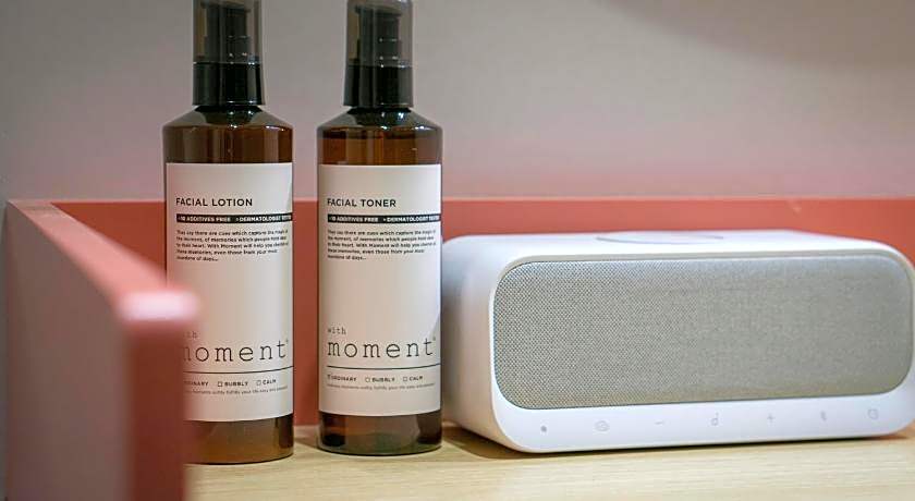 Croissant Hotel Guri by AanK