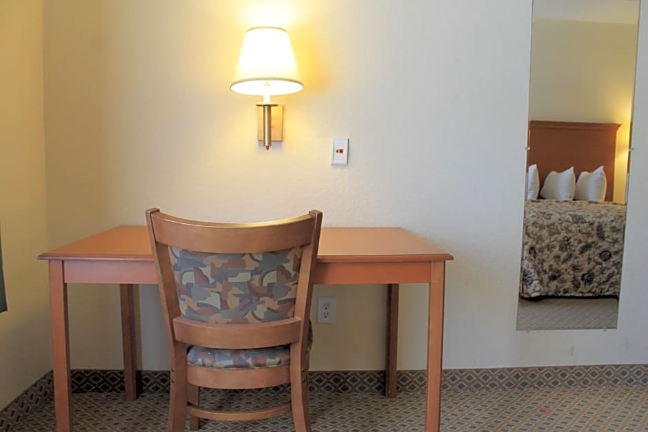 Days Inn by Wyndham San Antonio at Palo Alto