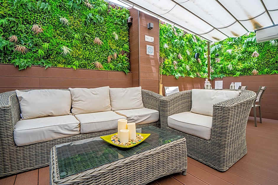 Dinya Lisbon Hotel & Lounge Bar