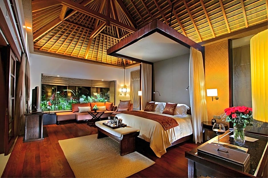 The Royal Santrian Luxury Beach Villas