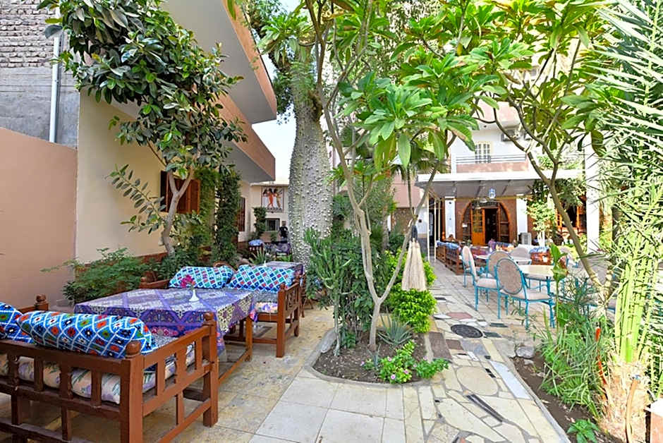 Amon Hotel