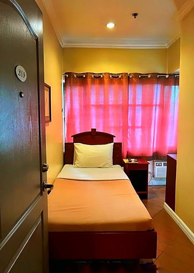 Blue Velvet Hotel -CM Recto