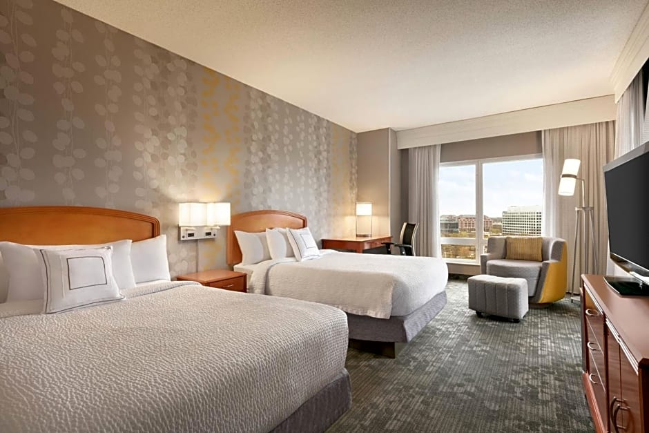 Courtyard by Marriott Tysons McLean
