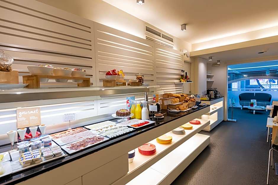 Atenea Rekord Suites