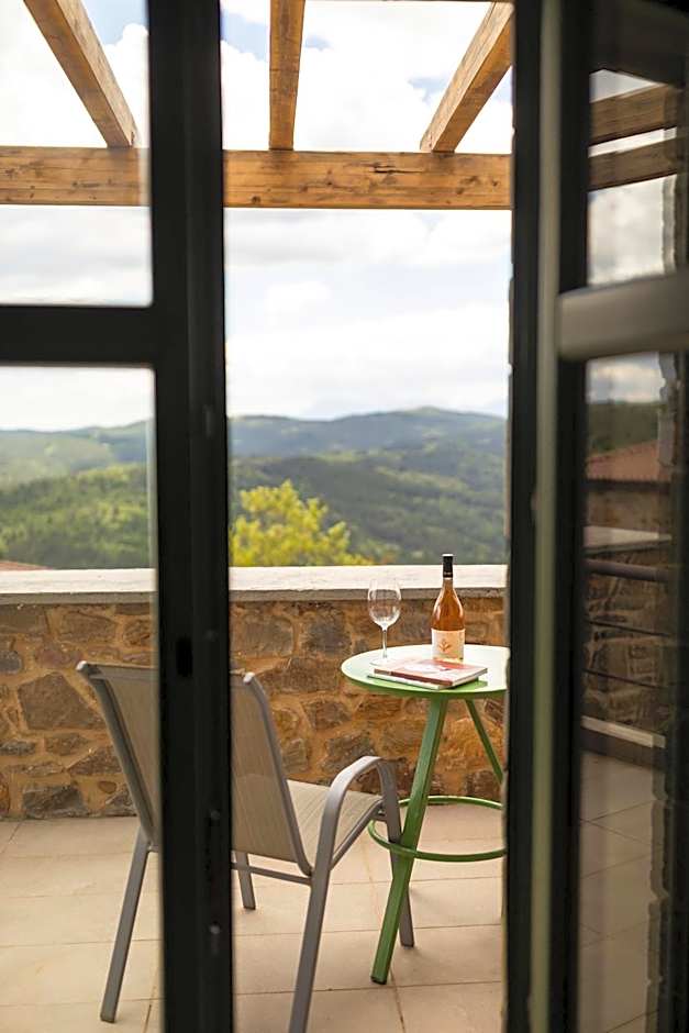 Foresta in Medias Mores