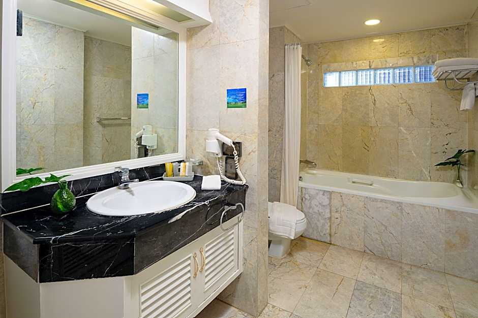 Court Wing Hotel Sukhumvit Bangkok