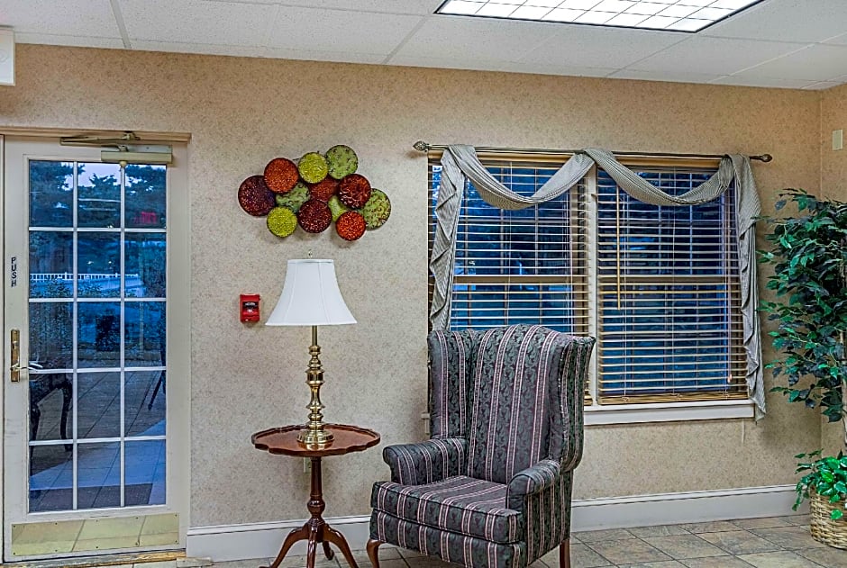 Quality Inn & Suites Skyways
