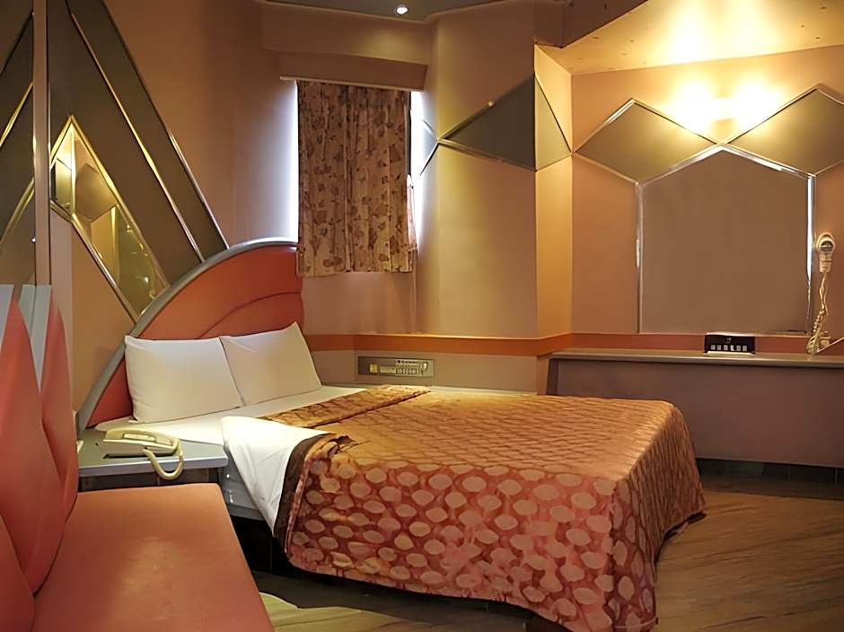 Single Inn - Kaohsiung Station