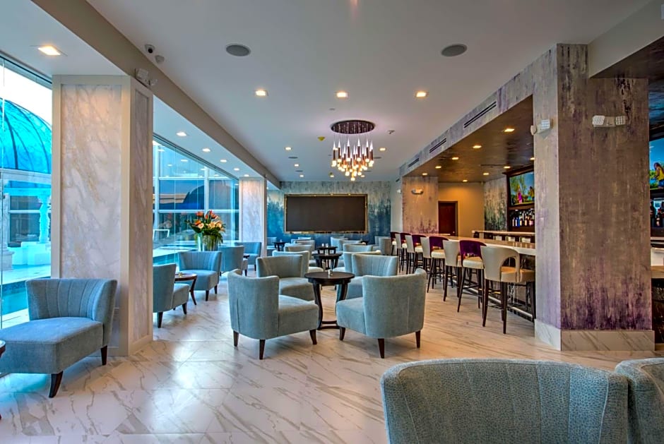 DoubleTree by Hilton Houston Brookhollow