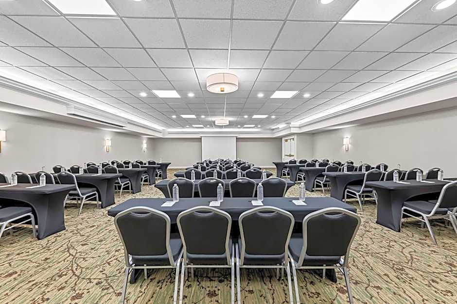 Best Western Plus Plaza Hotel & Conference Center