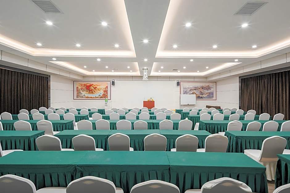 James Joyce Coffetel Xishuangbanna Poshui Square Manjinglan Ancient City