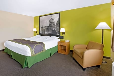 1 King Bed Accessible Room Non-Smoking