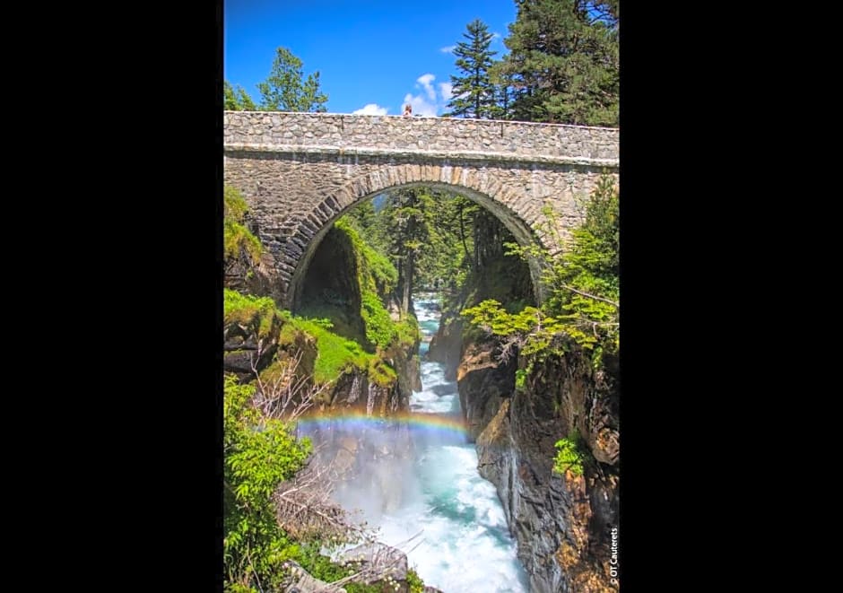 Hôtel Croix des Bretons - Lourdes Pyrénées