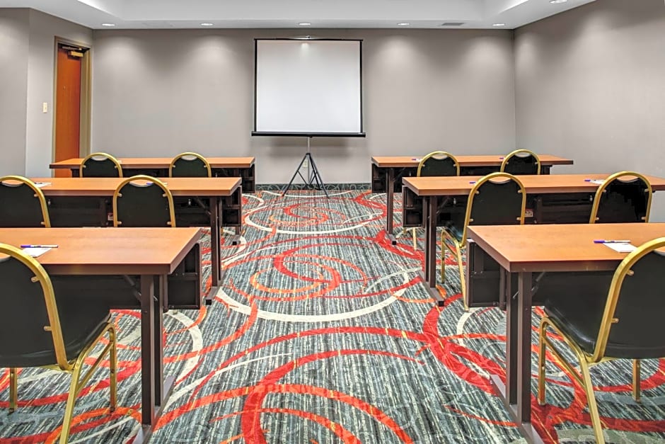 Holiday Inn Express Hotel & Suites Pittsburgh-South Side By IHG