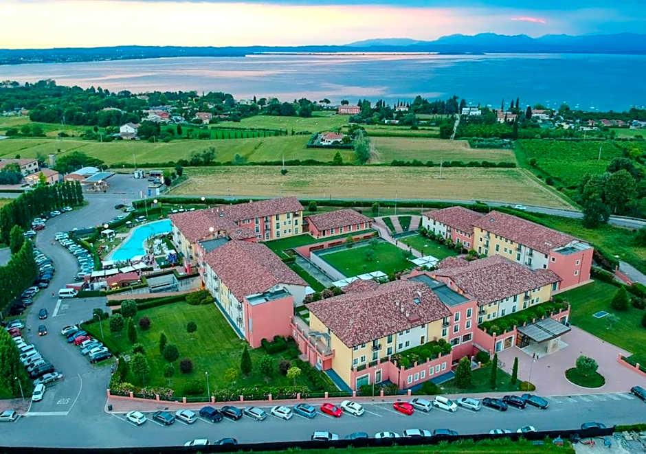 Hotel Parchi Del Garda
