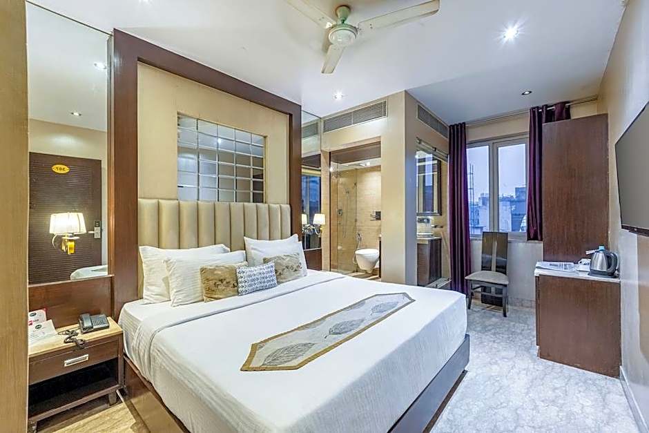 Hotel Emperor Palms