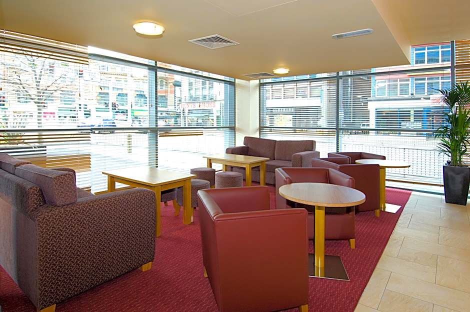 Premier Inn Leicester City Centre
