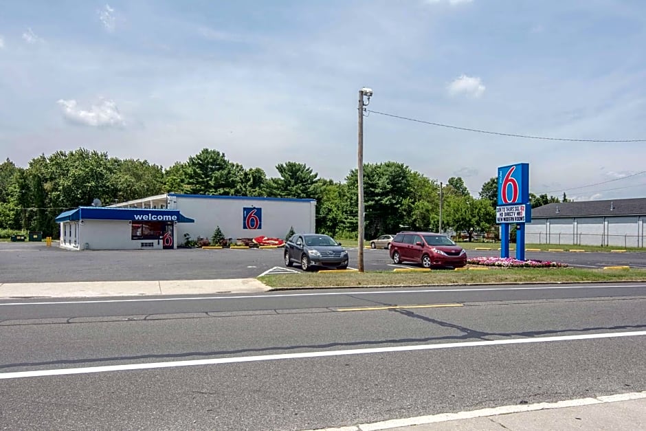 Motel 6 Glassboro, NJ - Rowan University