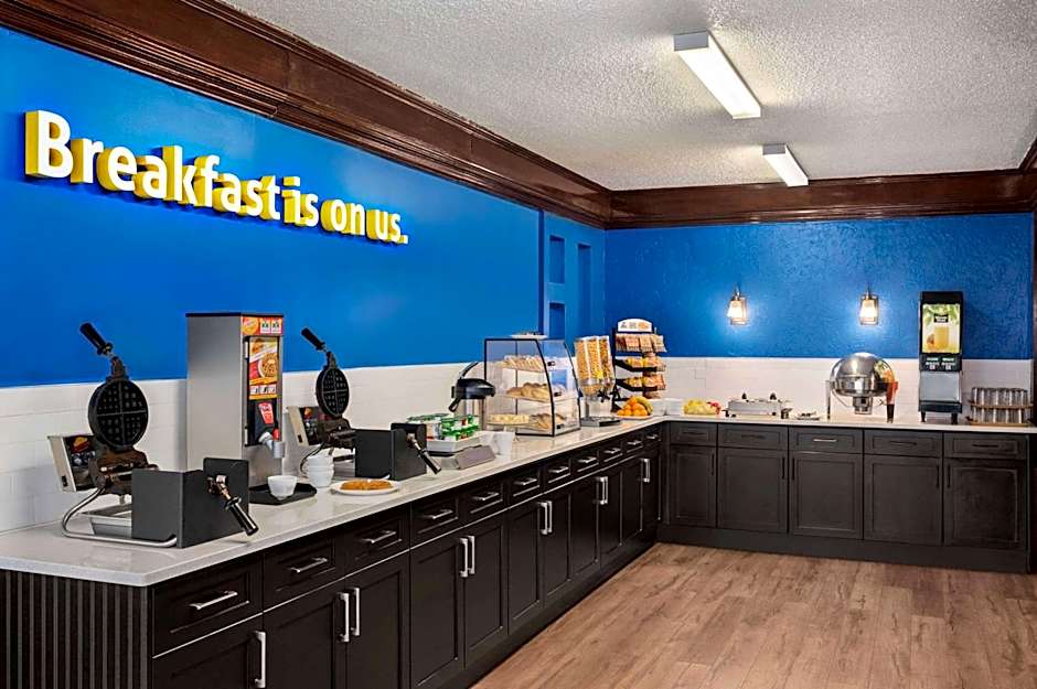 Days Inn by Wyndham Fredericton