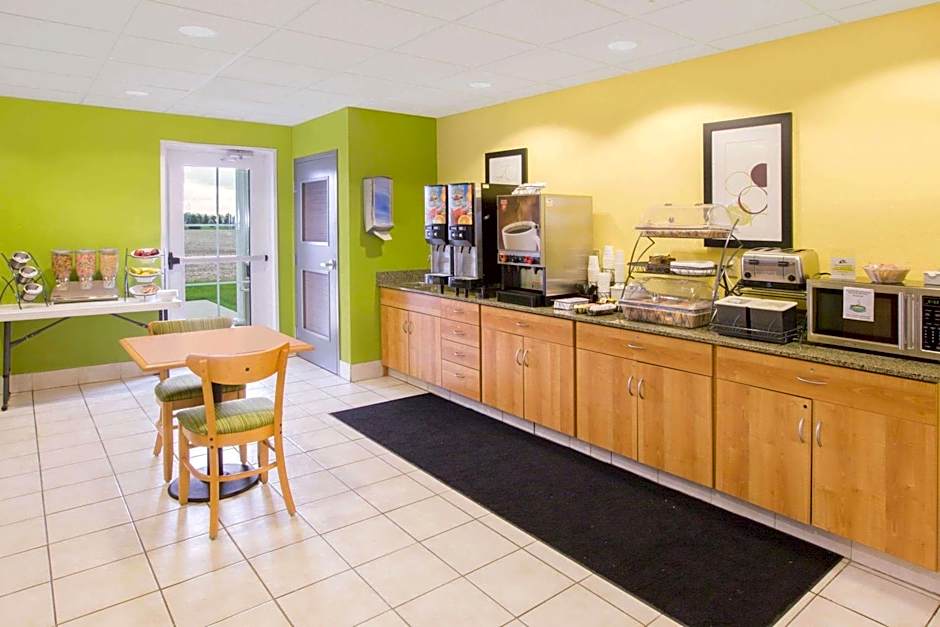 Microtel Inn & Suites By Wyndham Delphos