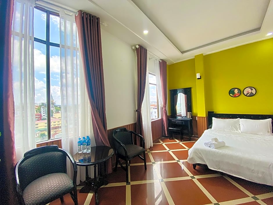 Chill House Dalat Hotel 