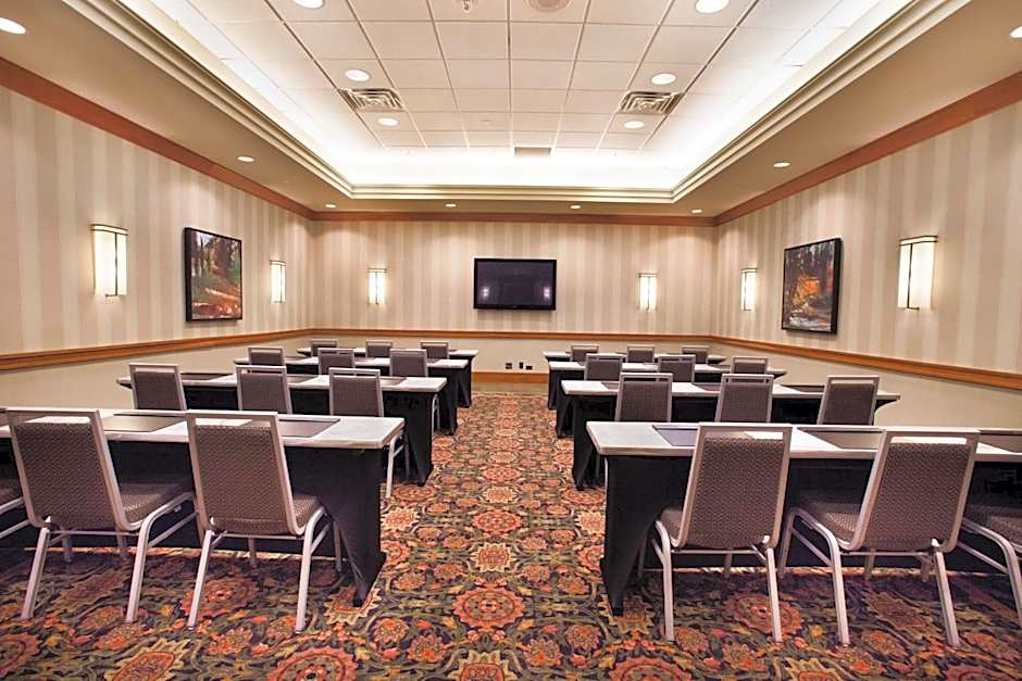 Hilton Suites Chicago Oak Brook