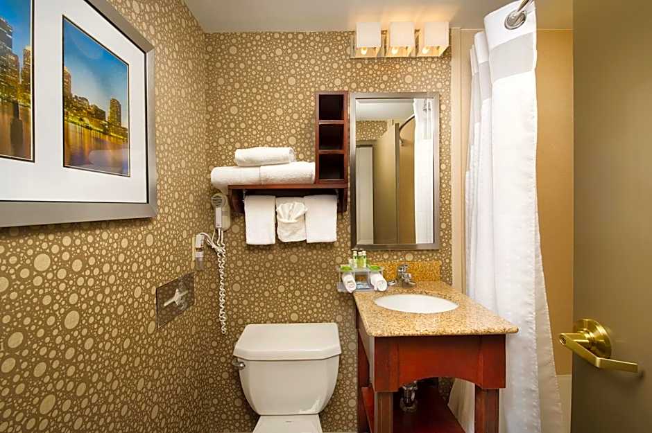 Holiday Inn Express Boston North-Woburn By IHG