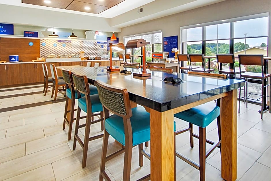 Holiday Inn Express Dublin, an IHG Hotel