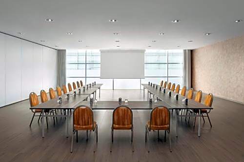 Sheraton Milan Malpensa Airport Hotel & Conference Centre