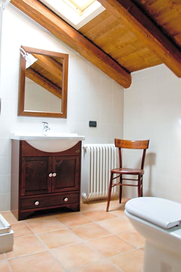 Agriturismo Monbertola B&B – Govone, NY