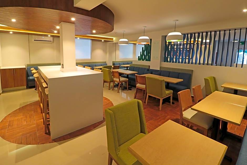 Holiday Inn Express Piedras Negras By IHG