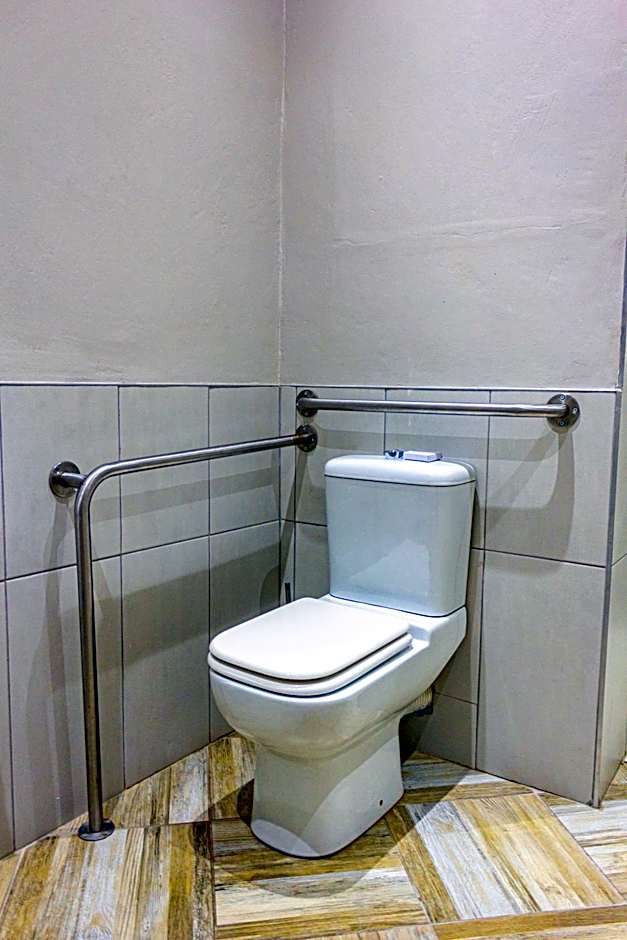 Hotel Numbi and Garden Suites