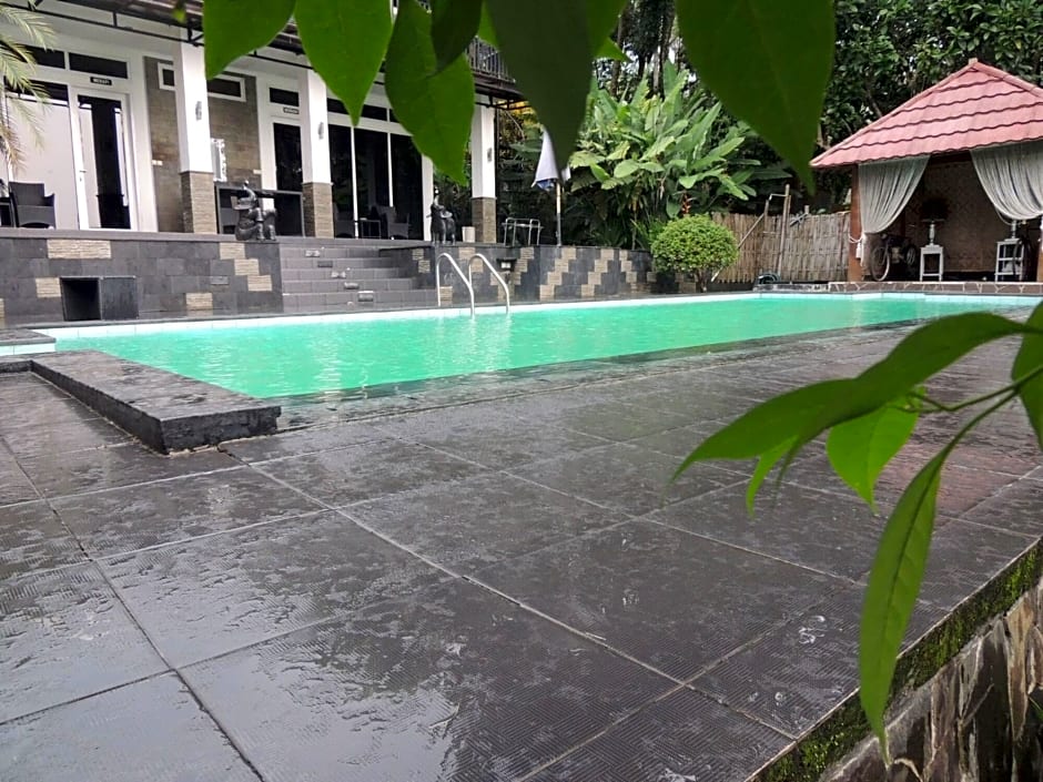 Oase Van Java by ZUZU