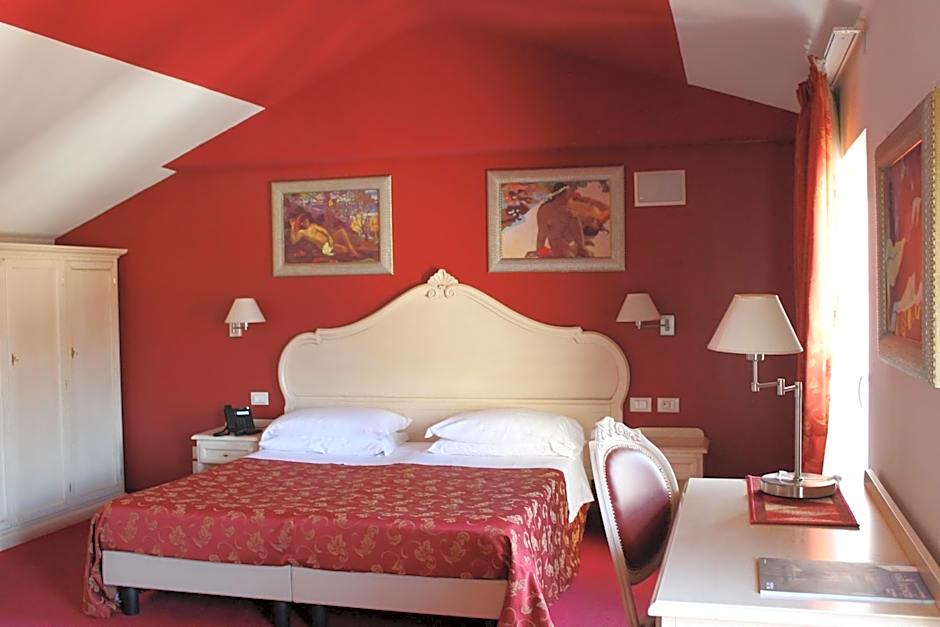 Photo 1 of 8 of Triple Room