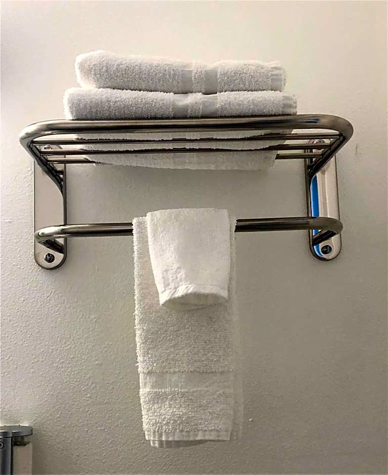 Blue Coast Inn & Suites
