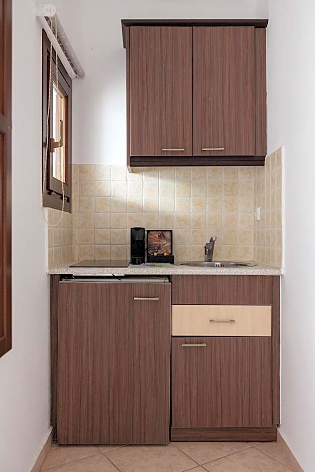 Anemomilos Beach hotel