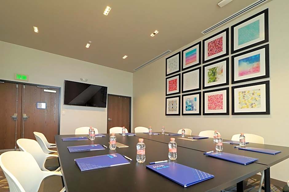 Holiday Inn Express - Monterrey - Fundidora By IHG