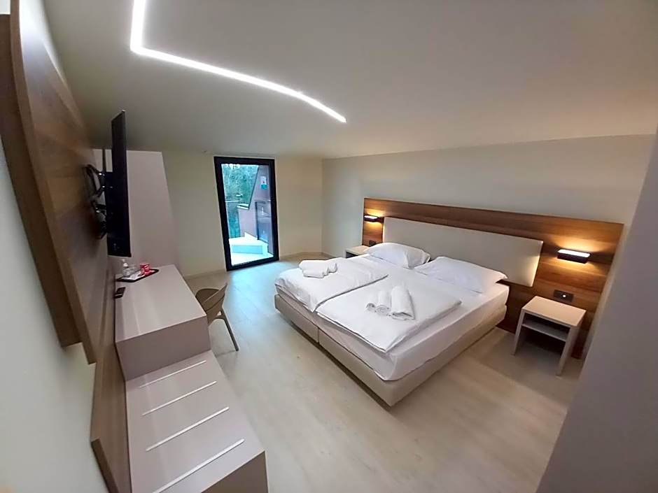 Ile Hotel