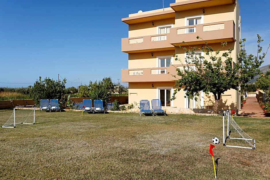 Danelis Studios & Apartments