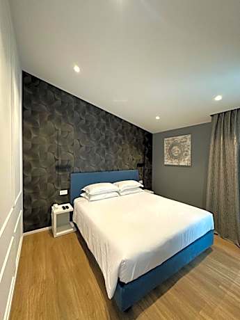 Deluxe Suite with Sea View