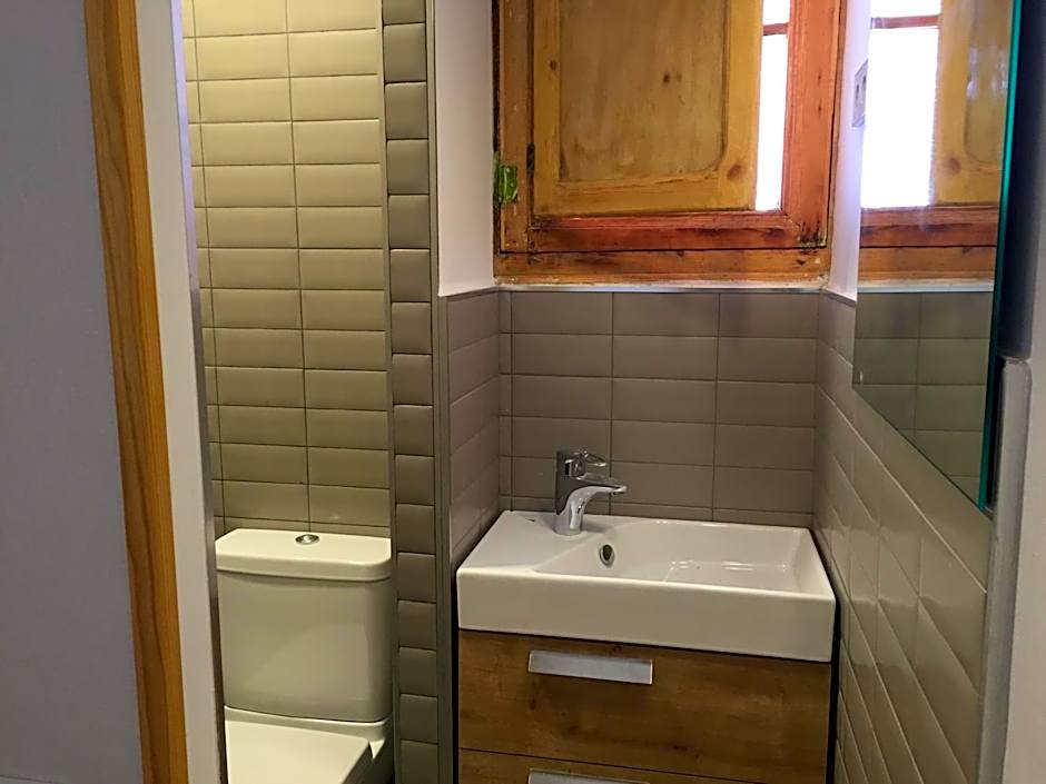 BCN Home Guest House