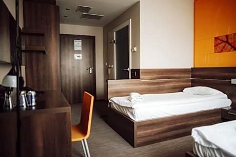 Pokój z 2 łóżkami pojedynczymi bez możliwości złączenia