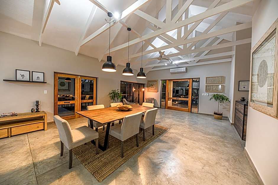 Little Kubu Lodge