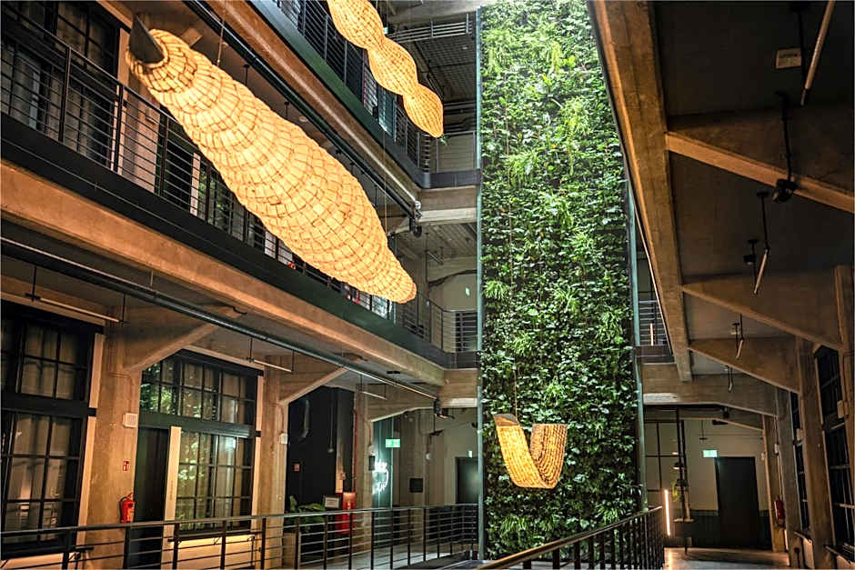 MONTOWNIA Lofts & Experience