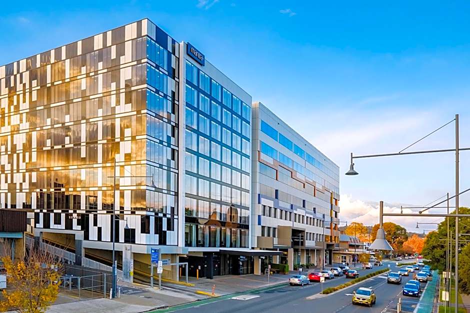 Mantra Albury