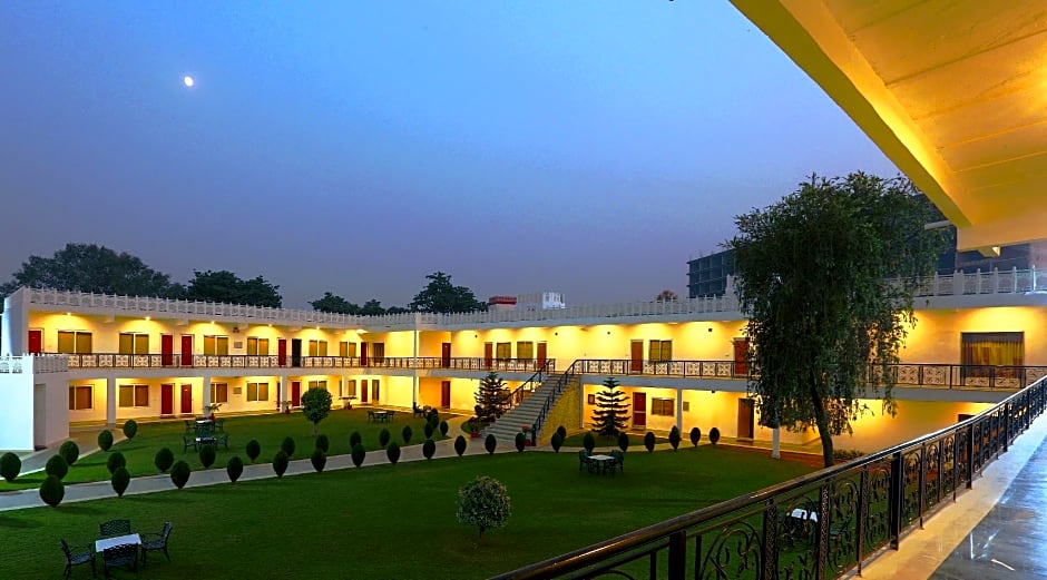 Aapno Ghar Resort