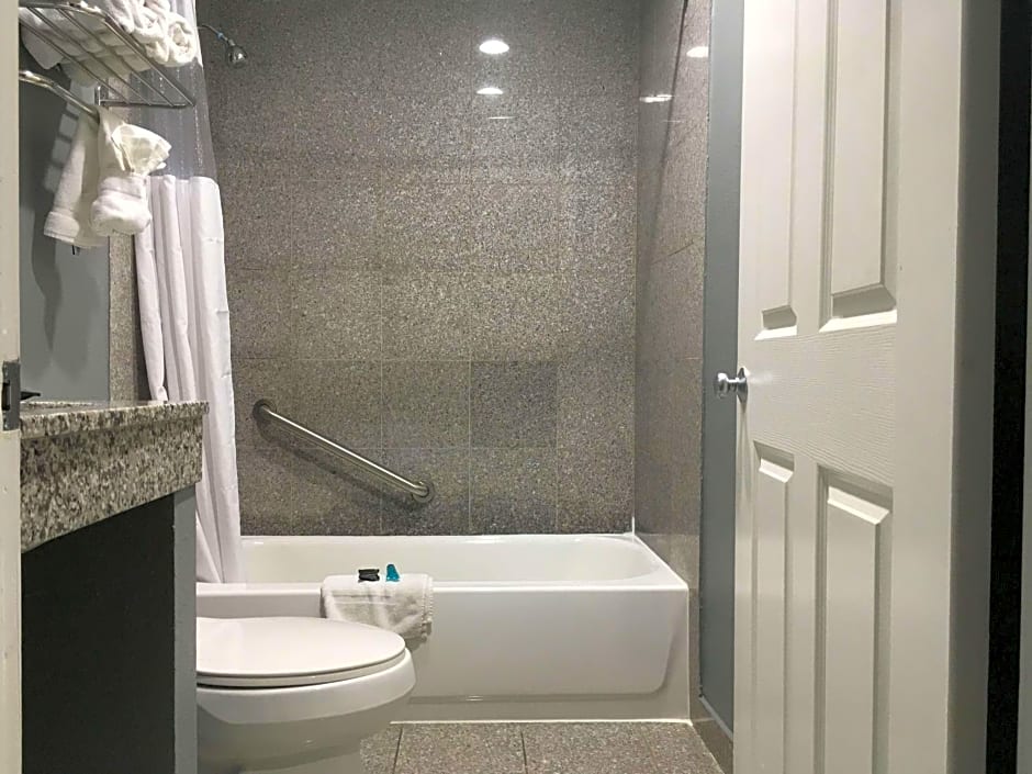 Americas Best Value Laguna Inn and Suites