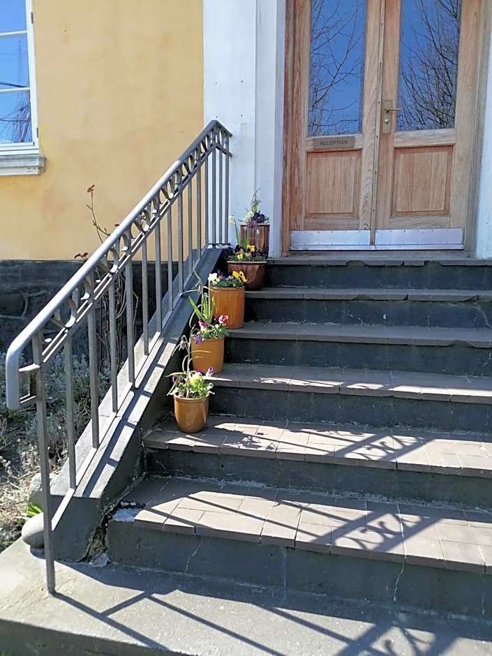 Femmasteren Hotel & Hostel