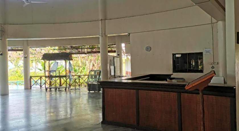 OYO 89972 Borneo Paradise Beach Hotel